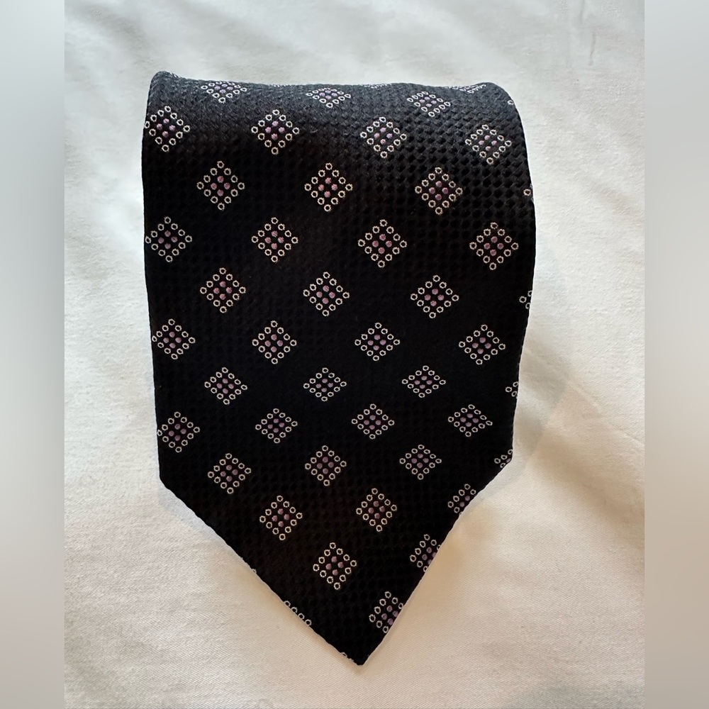 JOS A BANK made in ITALY 100% Silk Tie Men's Black Purple Geometric Necktie